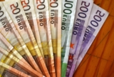 Le SMIC brut pour 39 heures : suffisant pour vivre dignement ?