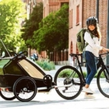 Le vélo avec remorque : une révolution pour le transport quotidien et l&rsquo;économie urbaine