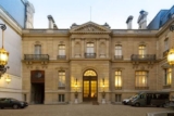L&rsquo;Hôtel de Marigny : Un Symbole d&rsquo;Élégance et de Pouvoir Économique à Paris