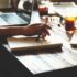 Comment fixer un plan de travail au mur efficacement ?